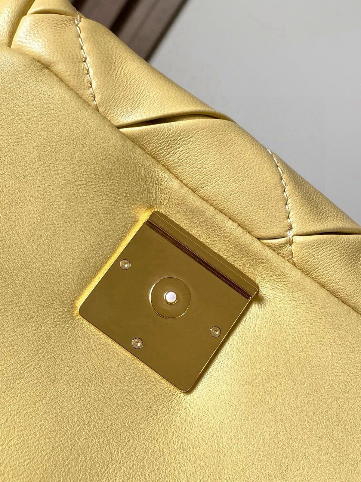 LOEWE 25S PUFFER GOYA BAG 20 IN LIGHT YELLOW NAPPA LAMBSKIN