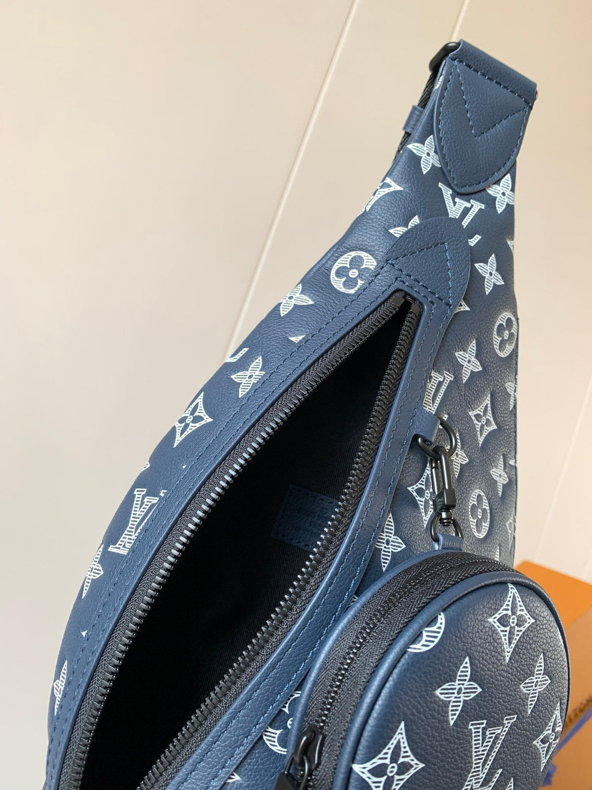 LOUIS VUITTON DUO CROSSBAG BAG 42 IN BLUE AND WHITE MONOGRAM SHADOW COWHIDE