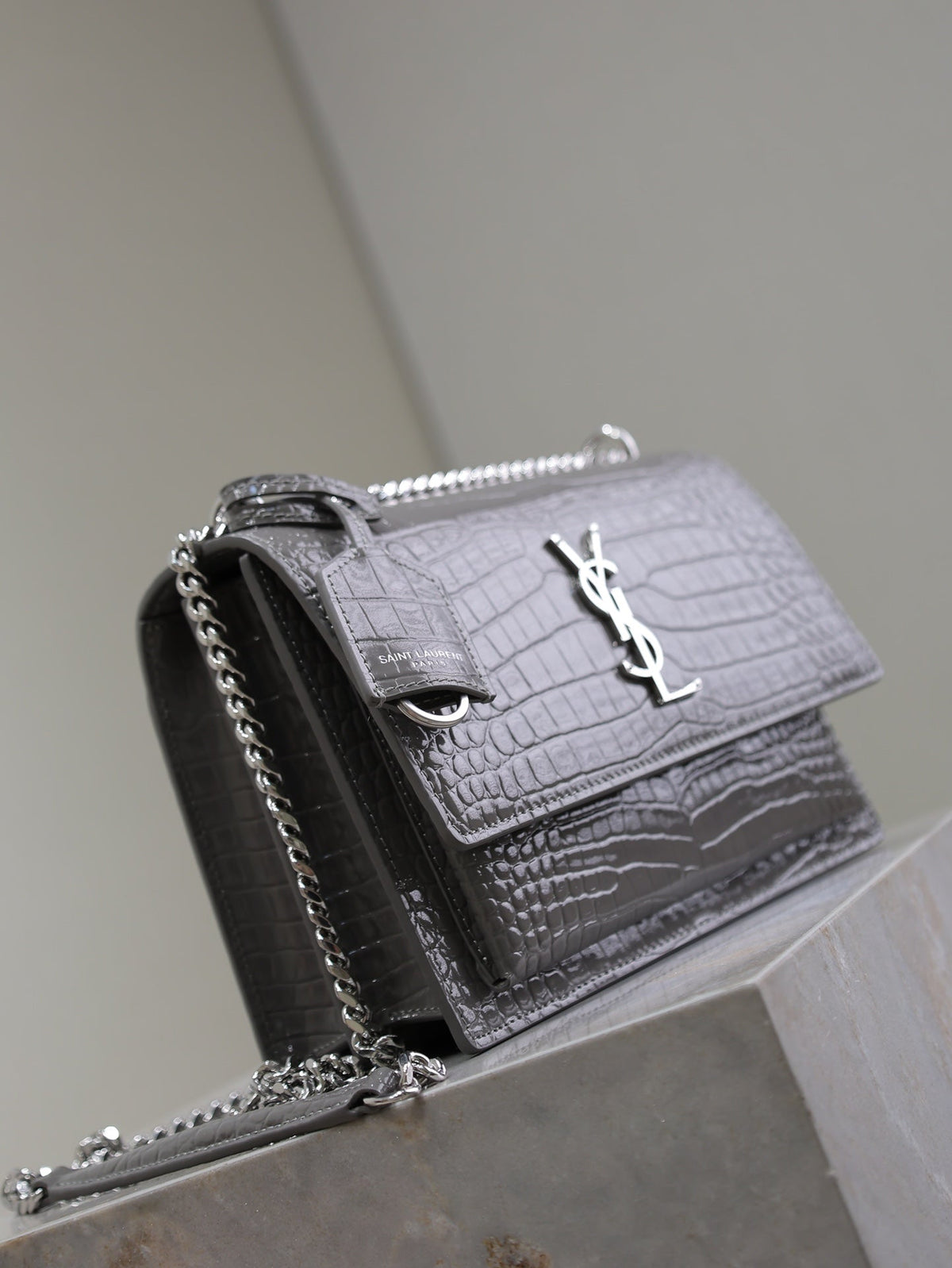 YSL 25S SUNSET MEDIUM 22 IN DARK GRAY CROCODILE-EMBOSSED SHINY CALFSKIN SILVER HARDWARE